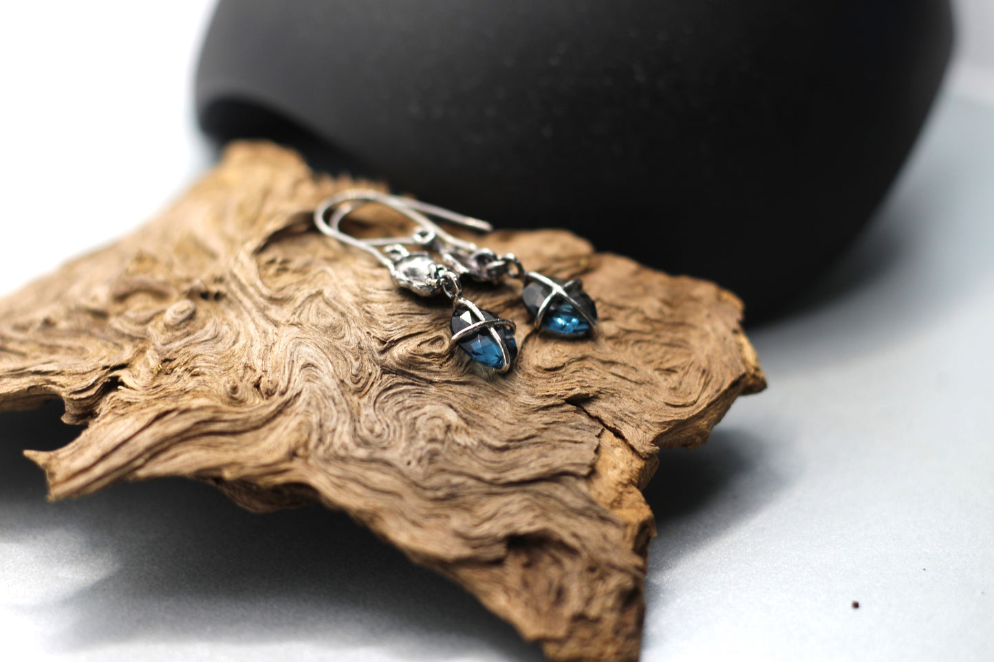 handgefertigter Silberschmuck mit Quarz