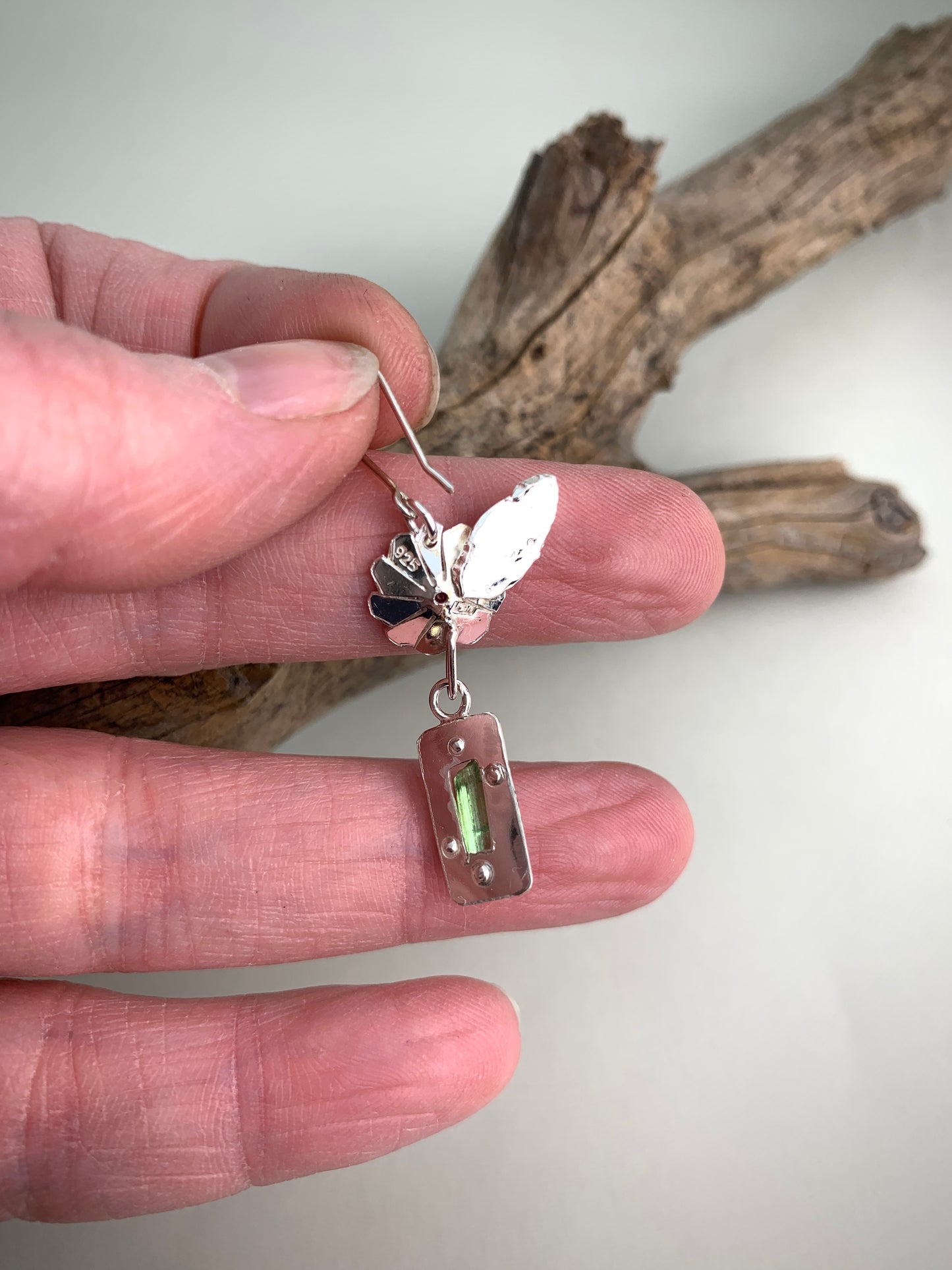 Rückseite Silberohrhänger mit Turmalin Alpenschmuck