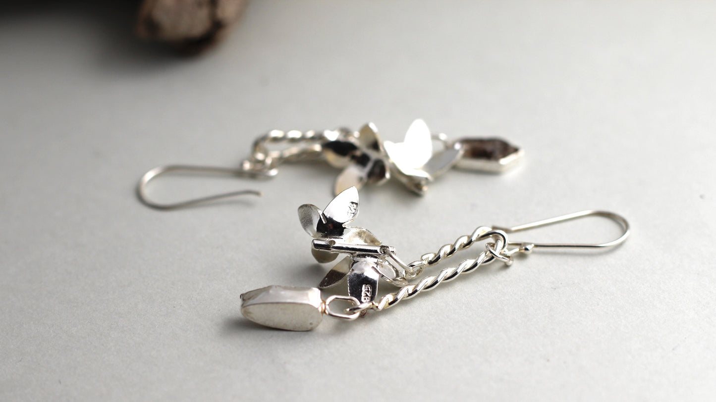 Alpenblumen Ohrringe mit natürlichem Petroleumquarz