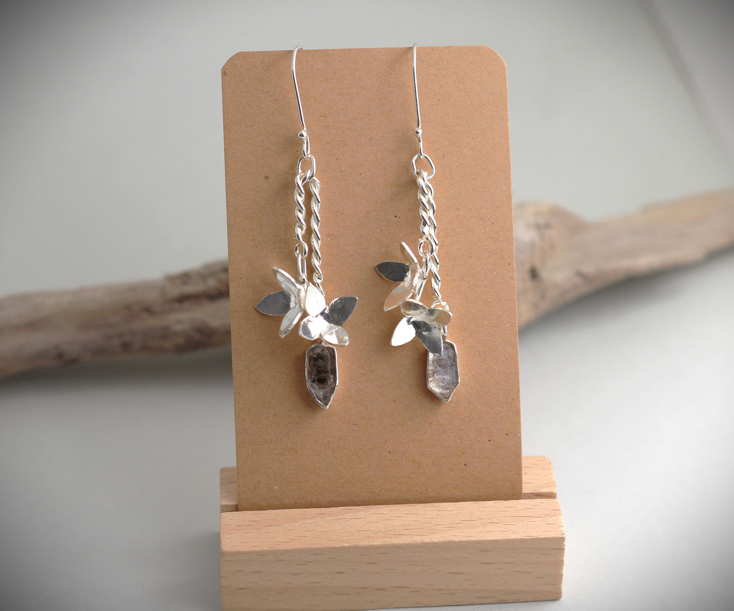 Alpenblumen Ohrringe mit natürlichem Petroleumquarz